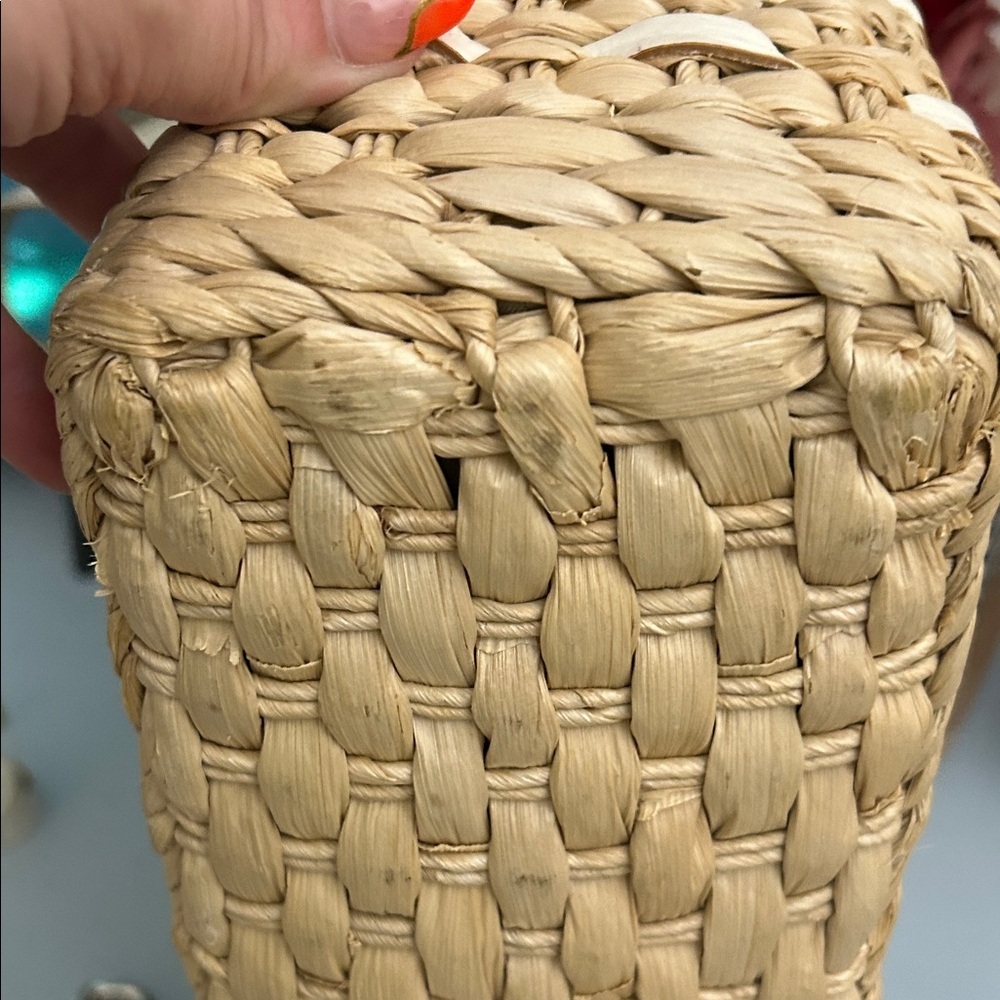 Brighton Cream and Tan Woven Tote - Picture 15 of 16